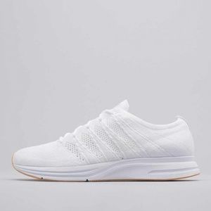 nike flyknit white mens